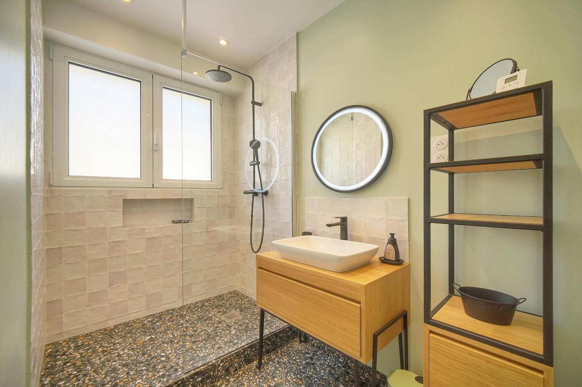 Appartement Somptueux 4 Pieces Vue Et Parking A3b132 Cannes